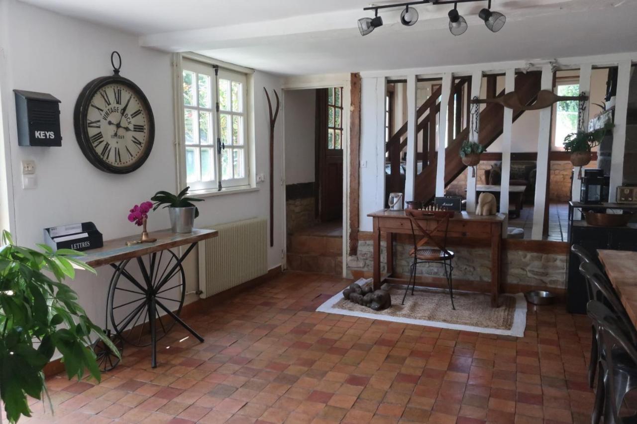 Des Trevignes Holiday home
